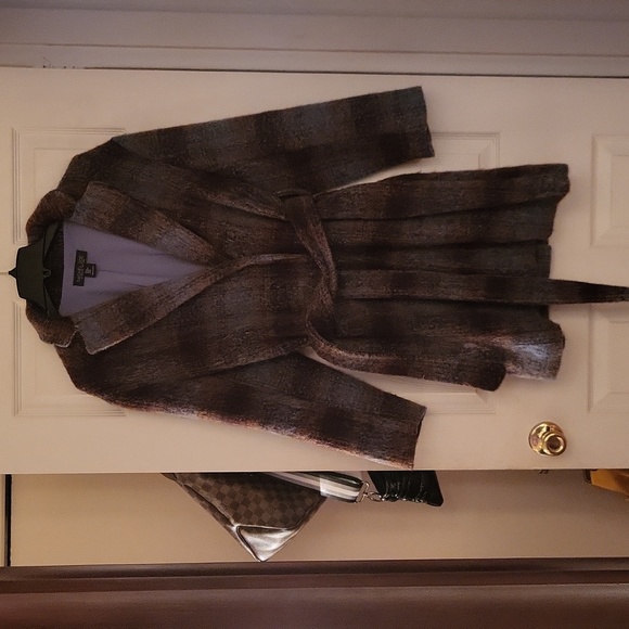 Jacket - Picture 3 of 3